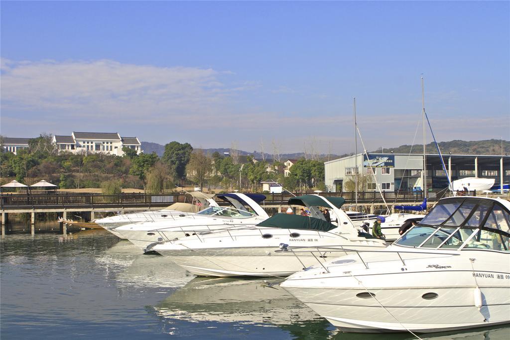 Suzhou Hanyuan Yacht&Resort Hotel Екстериор снимка